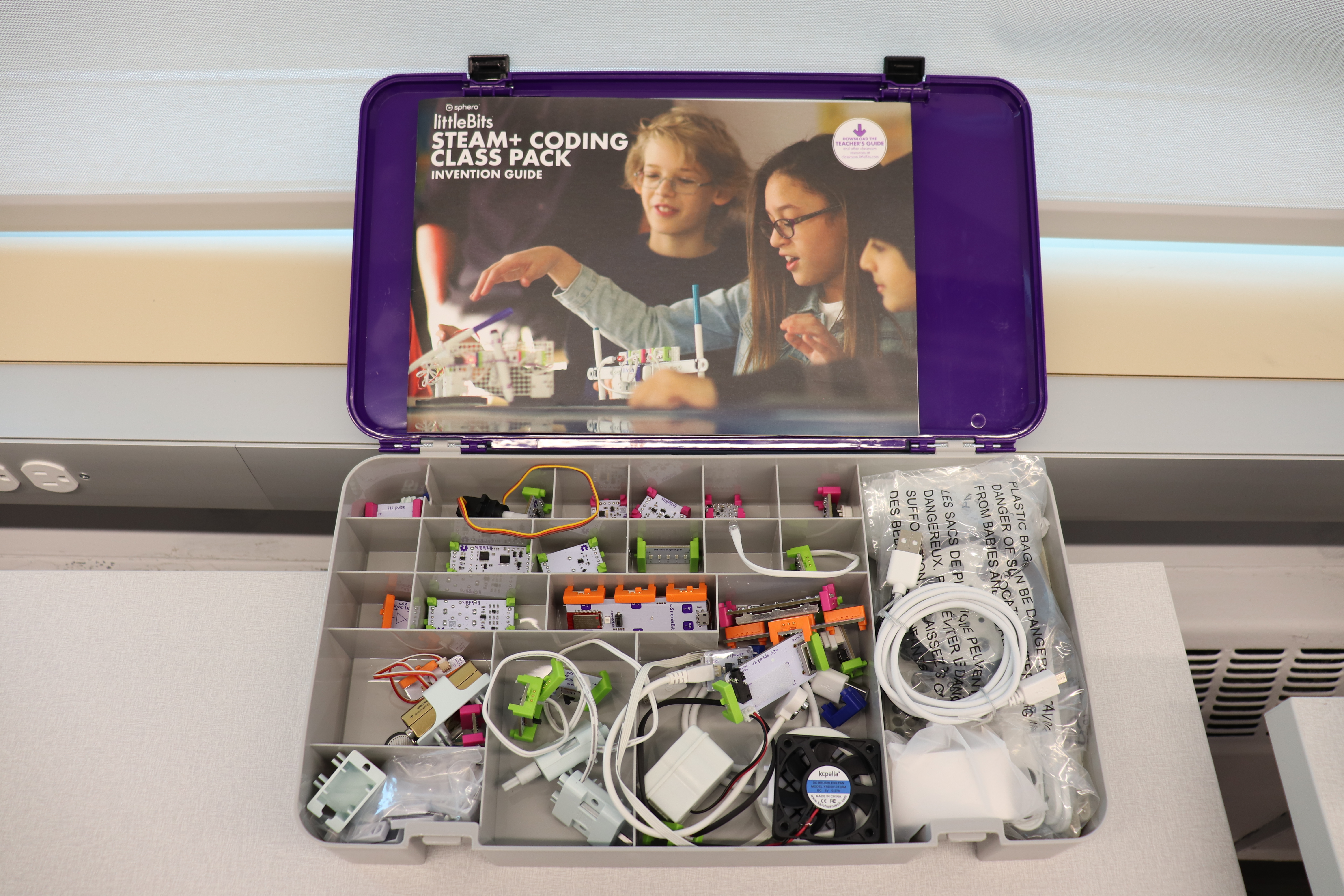 Sphero littleBits kit. 